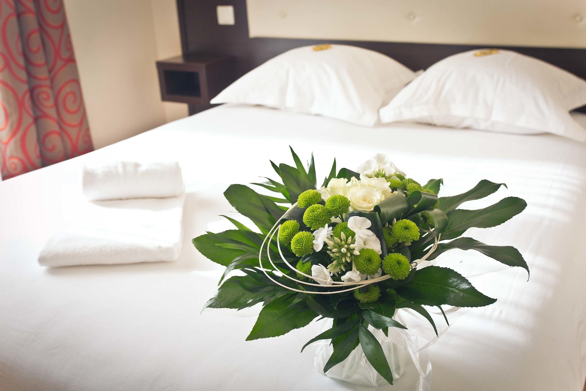 Hotel Le Florin Rennes Zewnętrze zdjęcie